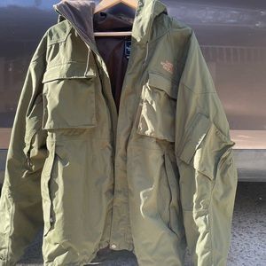 North Face Mens Camo/Olive Green Winter Jacket Size XL